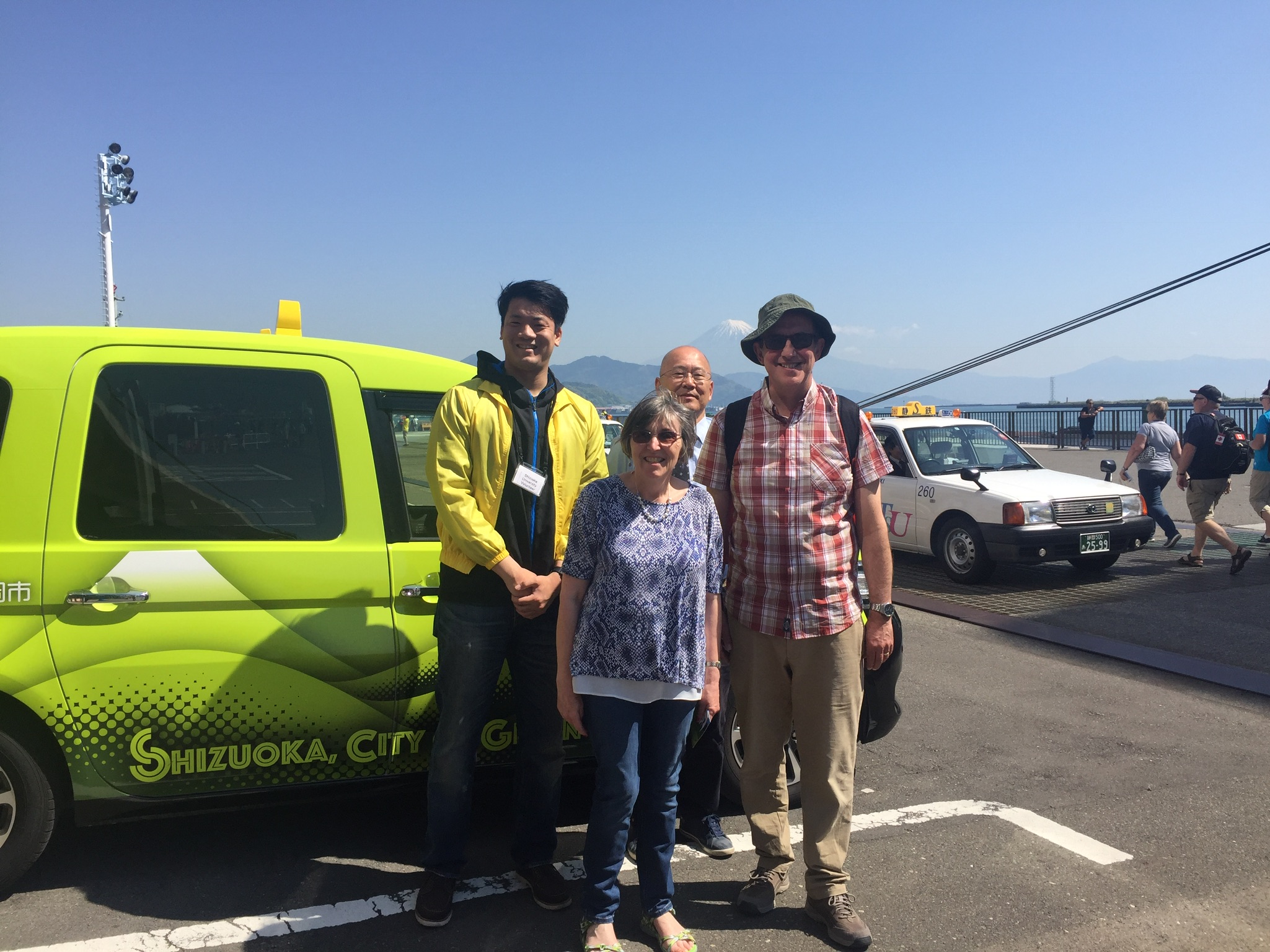 Shizuoka University student and cruise ship passengers