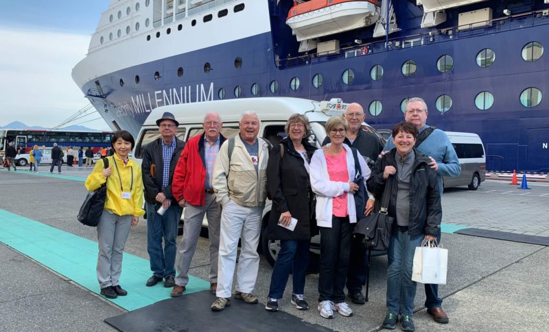 cruise ship passengers at Shimizu Port